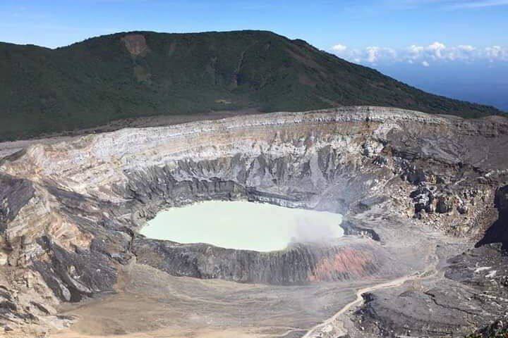 Doka Coffee Tour, Poas Volcano and La Paz Waterfall Day Trip from San Jose