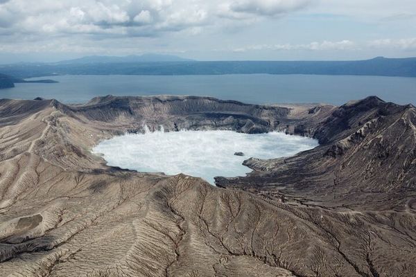 Taal by Bangka: the Volcano from the Water and the Market at Talisay