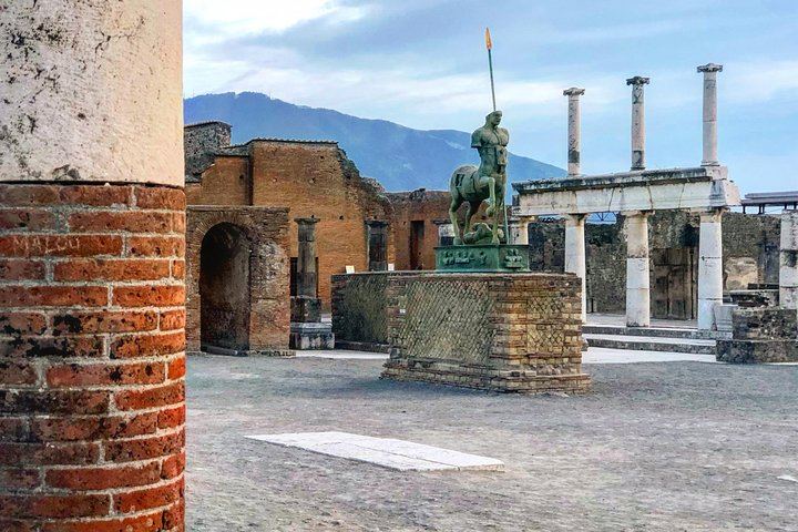 Pompeii and Vesuvius Small Group Tour from Sorrento