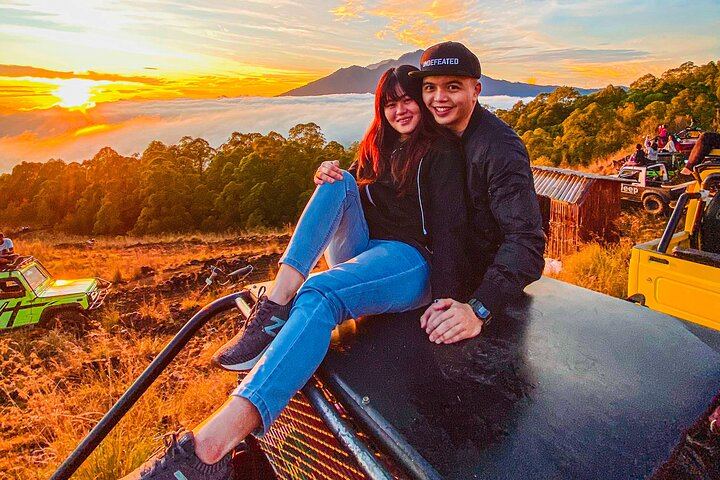 Enjoy your morning with Jeep sunrise tour