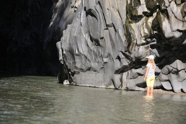 Water Then Fire: the Alcantara Gorges, the 1991-93 Flow and Nerello Mascalese