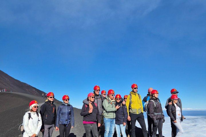 Etna craters excursion 3000 m.