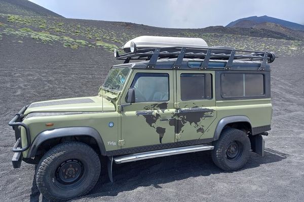 Etna Morning by 4x4: Lava Flows, a Cave and the Side Craters at 2,000 m