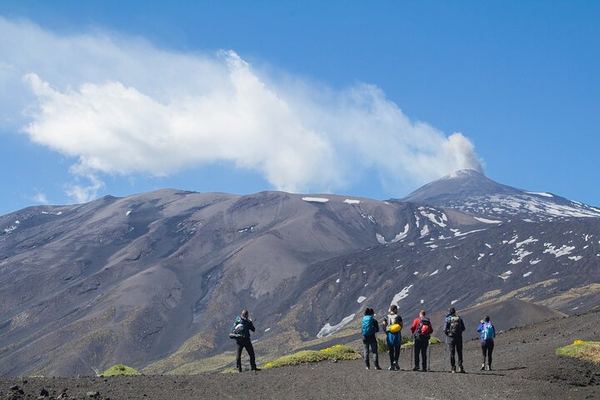Etna Morning Tour from Catania: the 1892 Silvestri Craters and Lunch