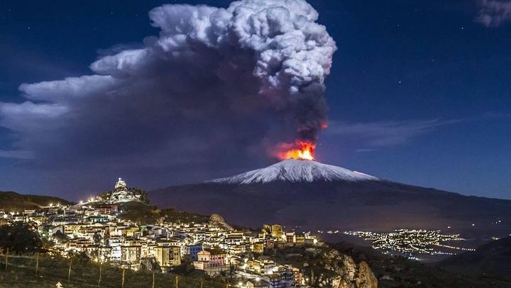 Etna Tour and Lunch in a Winery with Wine Tasting