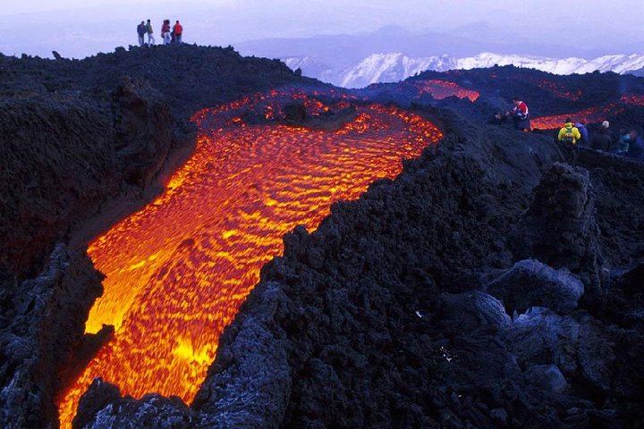 Etna Tour and Lunch in a Winery with Wine Tasting