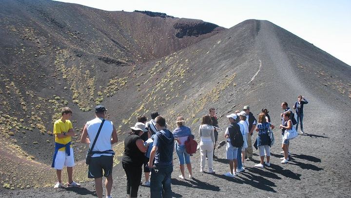 Etna tour group