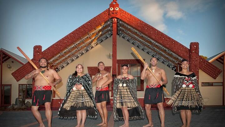 Ex Auckland: Rotorua Māori Village with Haka and Hot Springs