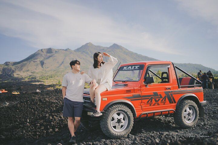 Exploring Black Lava as the huge lava formation on earth