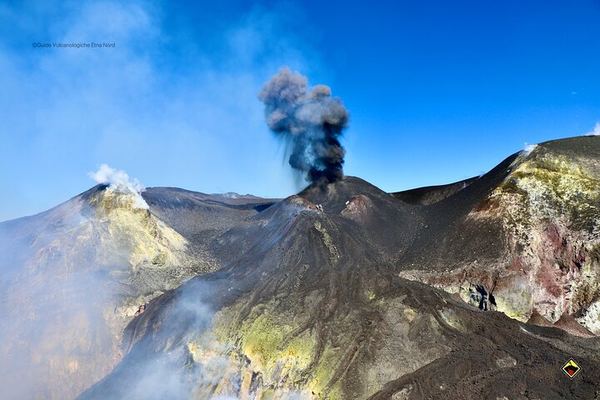 Etna North Summit on Foot Both Ways: 1,580 m of Descent, Experts Only