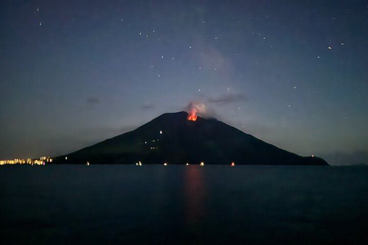 EXPLOSIVE VIEW FROM THE BOAT