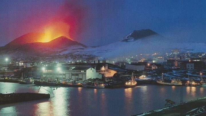Eyjascooter volcano tour in Westman Island