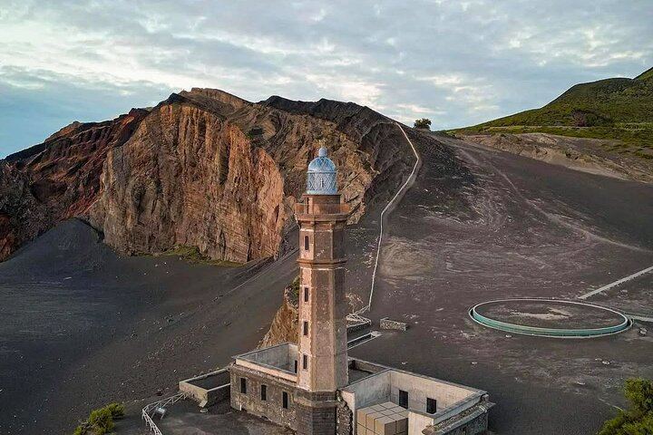 Faial Island: Full Day with Local Guide, Volcanoes and Landscapes