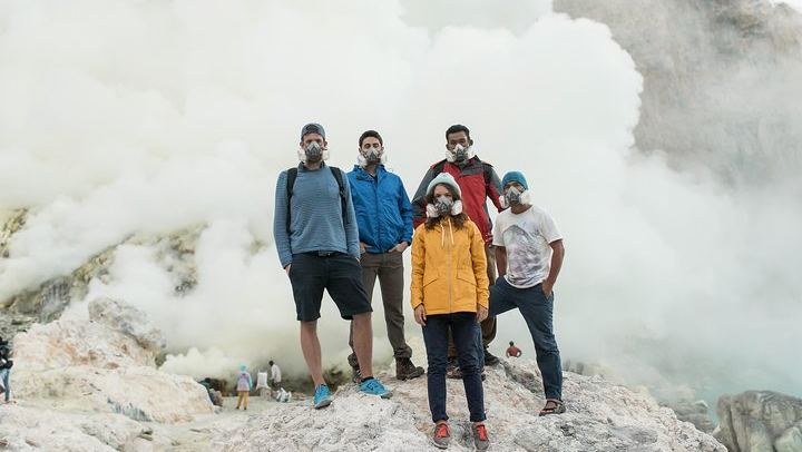 From Bali: 24-Hour Kawah Ijen Blue Flames, Dinner & Room