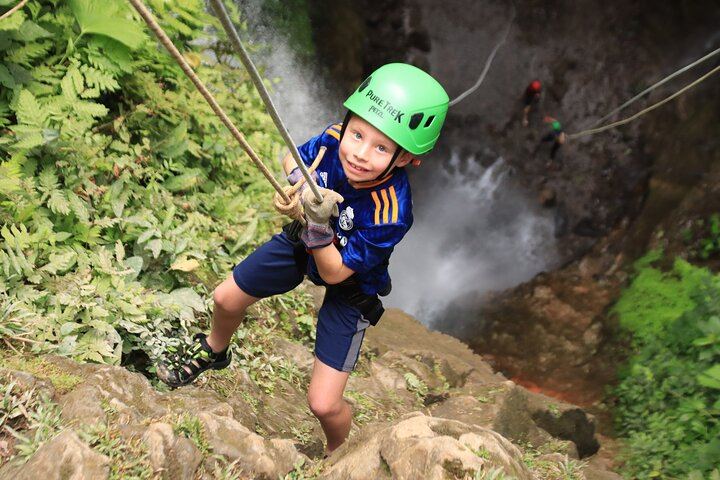 Full Day Class II-III Rafting and Canyoning Rappelling from La Fortuna-Arenal