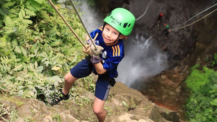 Full Day Class II-III Rafting and Canyoning Rappelling from La Fortuna-Arenal