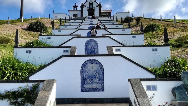 Full Day Jeep Tour Furnas with lunch (Cozido) and drinks included