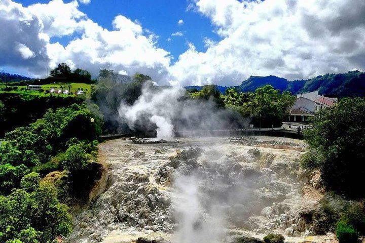 Full Day Jeep Tour Furnas with lunch (Cozido) and drinks included