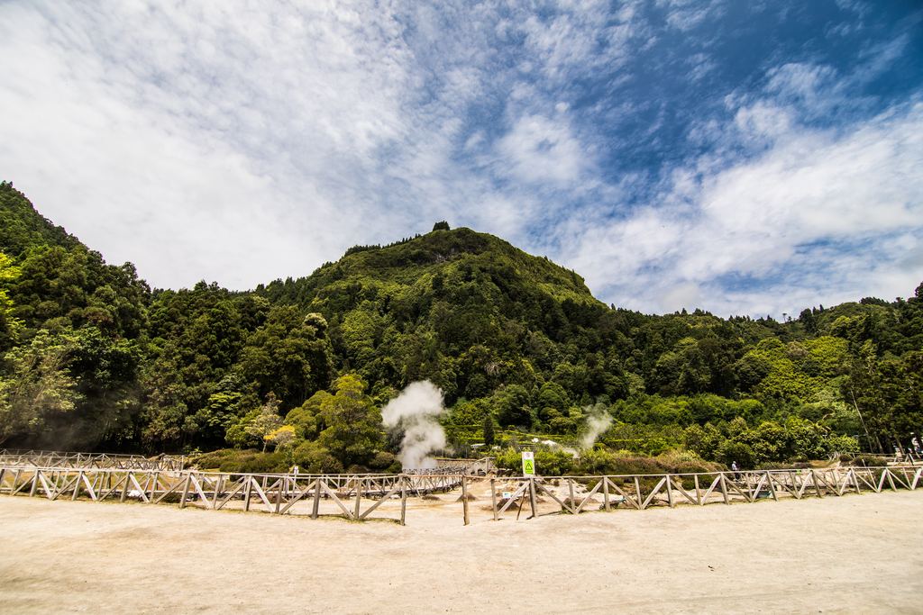Steaming fumaroles and hot springs at Lagoa das Furnas, São Miguel, Azores