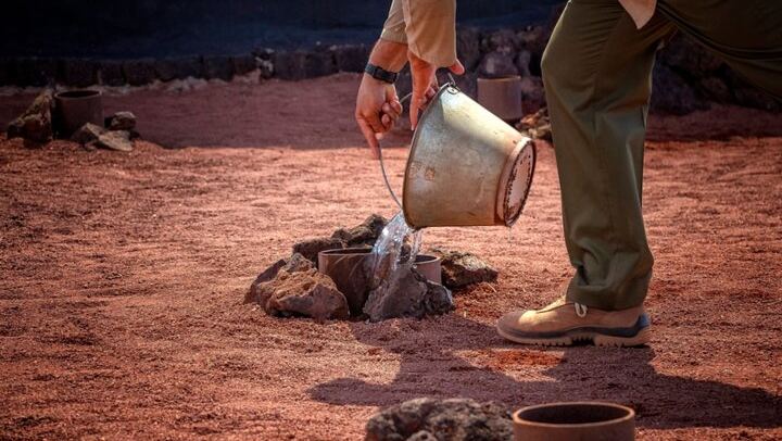 Geothermal experiments at Timanfaya