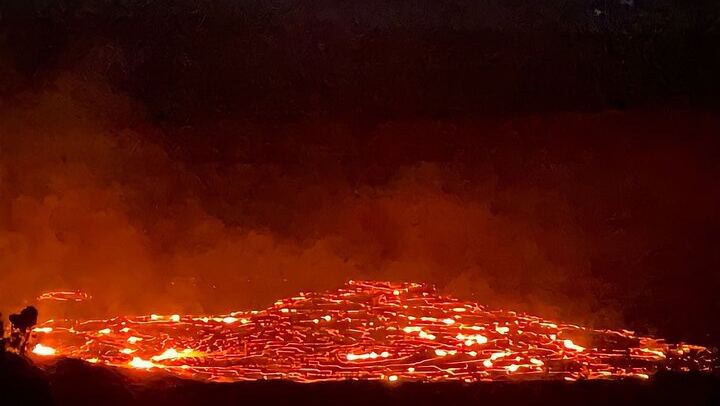 Glowing Lava-Halem'aum'au Crater (Kilaeua Volcano)