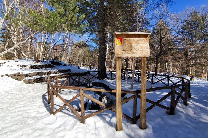 Grotta dei Ladroni or Grotta delle Nevi, in winter