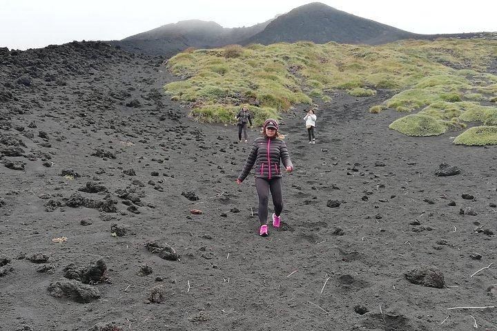 GUIDED WALKING AROUND THE CRATERS