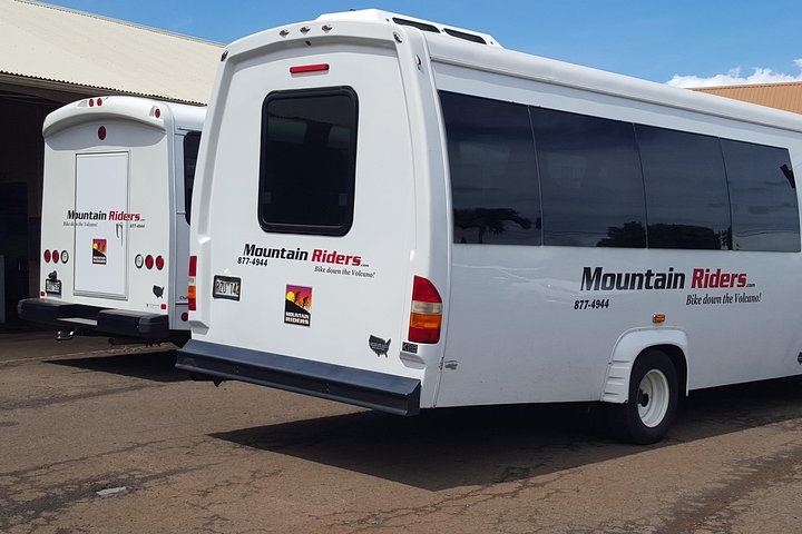 Haleakala bike tour shuttle buses ready for transportation