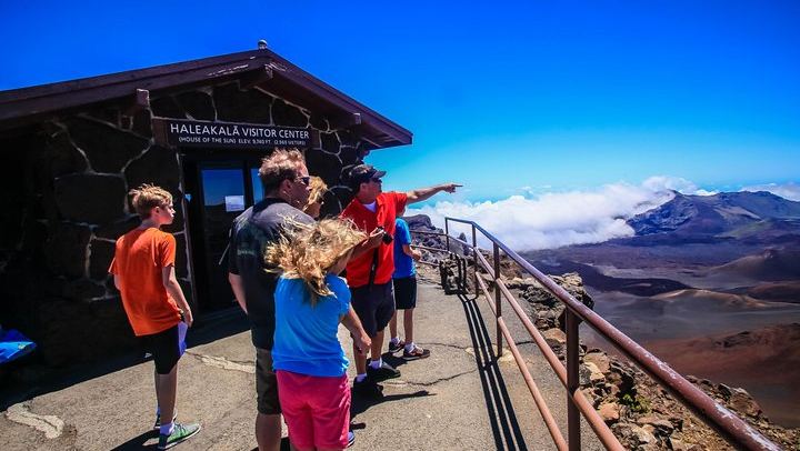 Haleakala Classic Vehicle Sunrise Tour with Breakfast