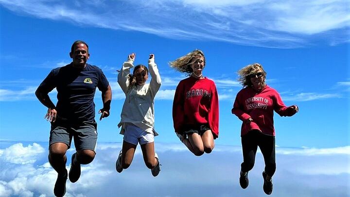 Haleakala Classic Vehicle Sunrise Tour with Breakfast