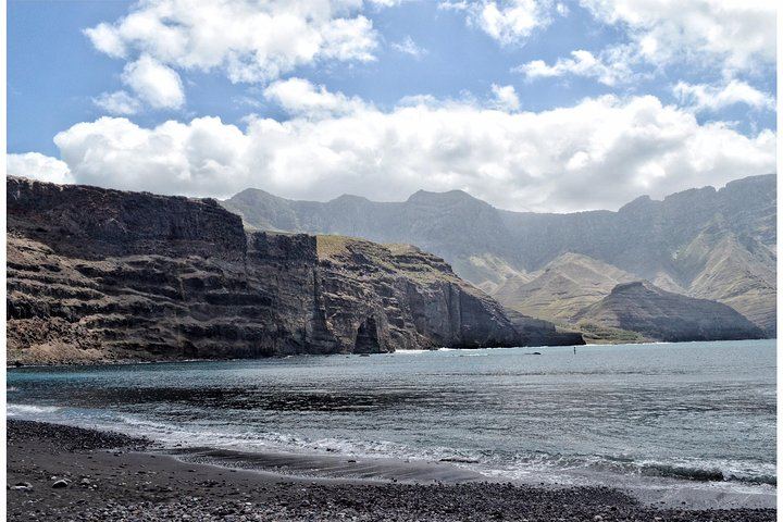 Half day to Bandama Caldera, Botanical experience & Wine-Tasting