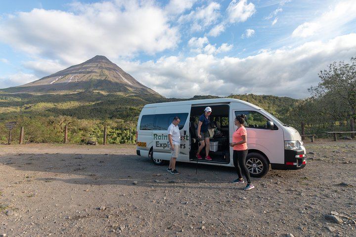 Half-Day Tour with La Fortuna Waterfall and Arenal Volcano Hike