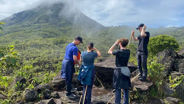 Half-Day Tour with La Fortuna Waterfall and Arenal Volcano Hike