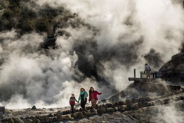 Hell's Gate Geothermal Walk: the Reserve on Foot, with the Free Guided Tour