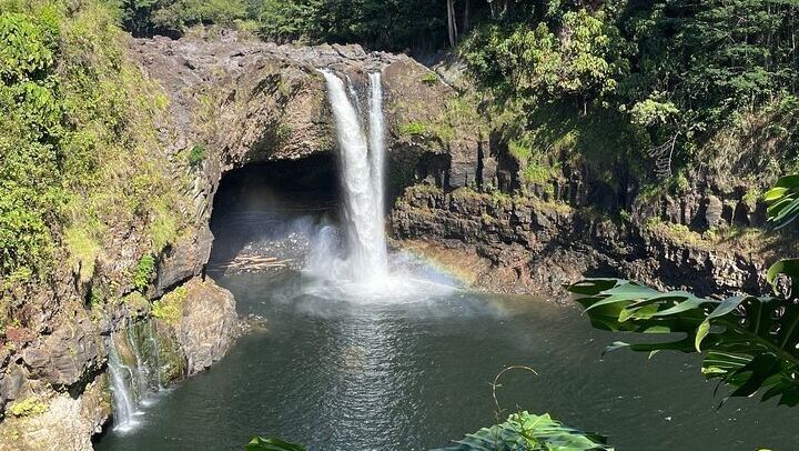 Hilo Shore Excursion: Visit Volcano, Waterfall, Beach with Lunch