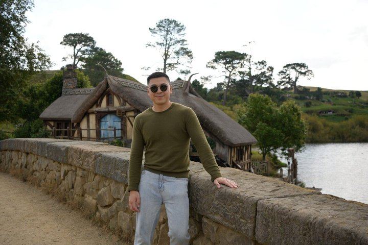 Hobbiton & Rotorua including Te Puia Day Tour from Auckland