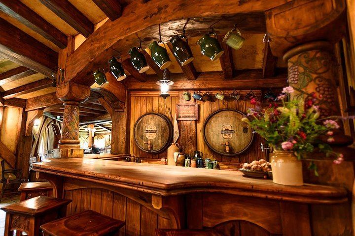 Hobbiton & Rotorua including Te Puia Day Tour from Auckland