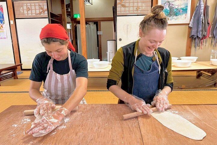 Hoto noodle making