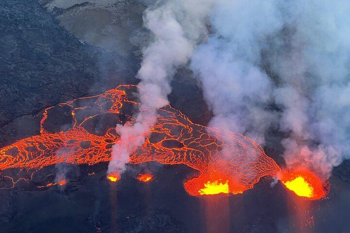 Iceland Volcanic Eruption Area Helicopter Tour from Reykjavík