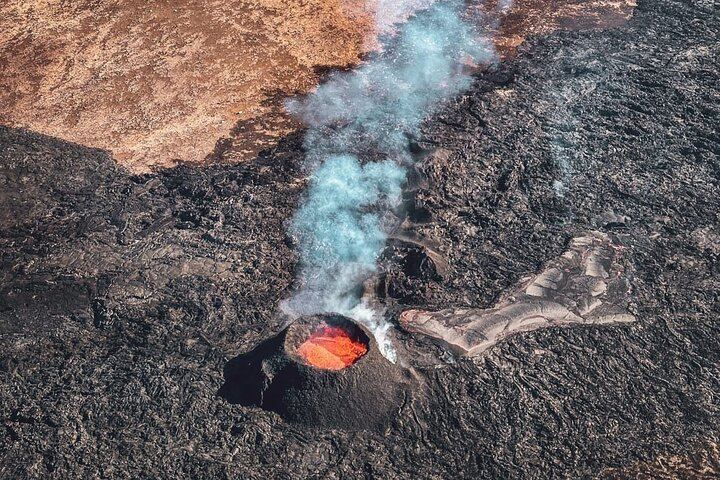 Iceland Volcanic Eruption Area Helicopter Tour from Reykjavík