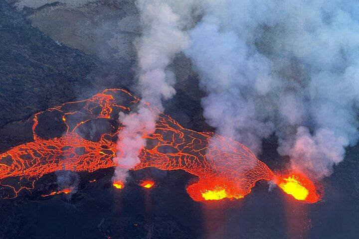 Iceland Volcanic Eruption Area Helicopter Tour from Reykjavík