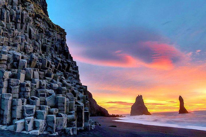 Icelandic Lava Show Is Located Only 5 Minutes from the World-Famous Reynisfjara (aka Black Sand Beach)