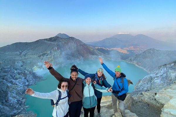 Ijen Blue Fire from Banyuwangi, Health Check and Gas Masks