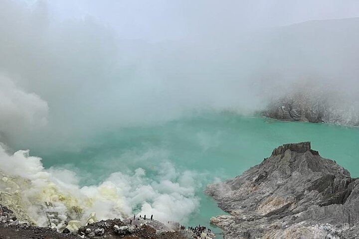 Ijen Crater Tour