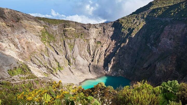 Irazu volcano