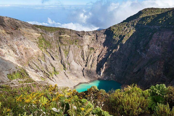 Irazu volcano