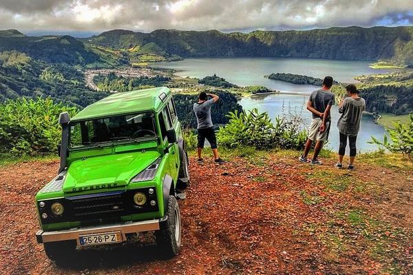 Sete Cidades and Lagoa do Fogo by Jeep, over Pico da Barrosa