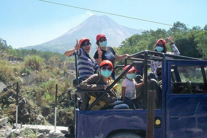 Jeep's ride at Merapi volcano