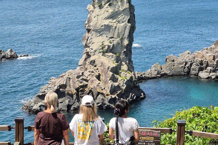Jeju Island South UNESCO Highlights Day Tour With Mt Halla