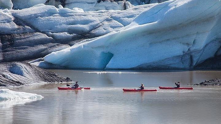 Kayaking on the Sólheimajökull Glacier Lagoon